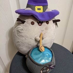 RARE Witch Pusheen w/ Light up Cauldron, Halloween Grey Cat Plushie !